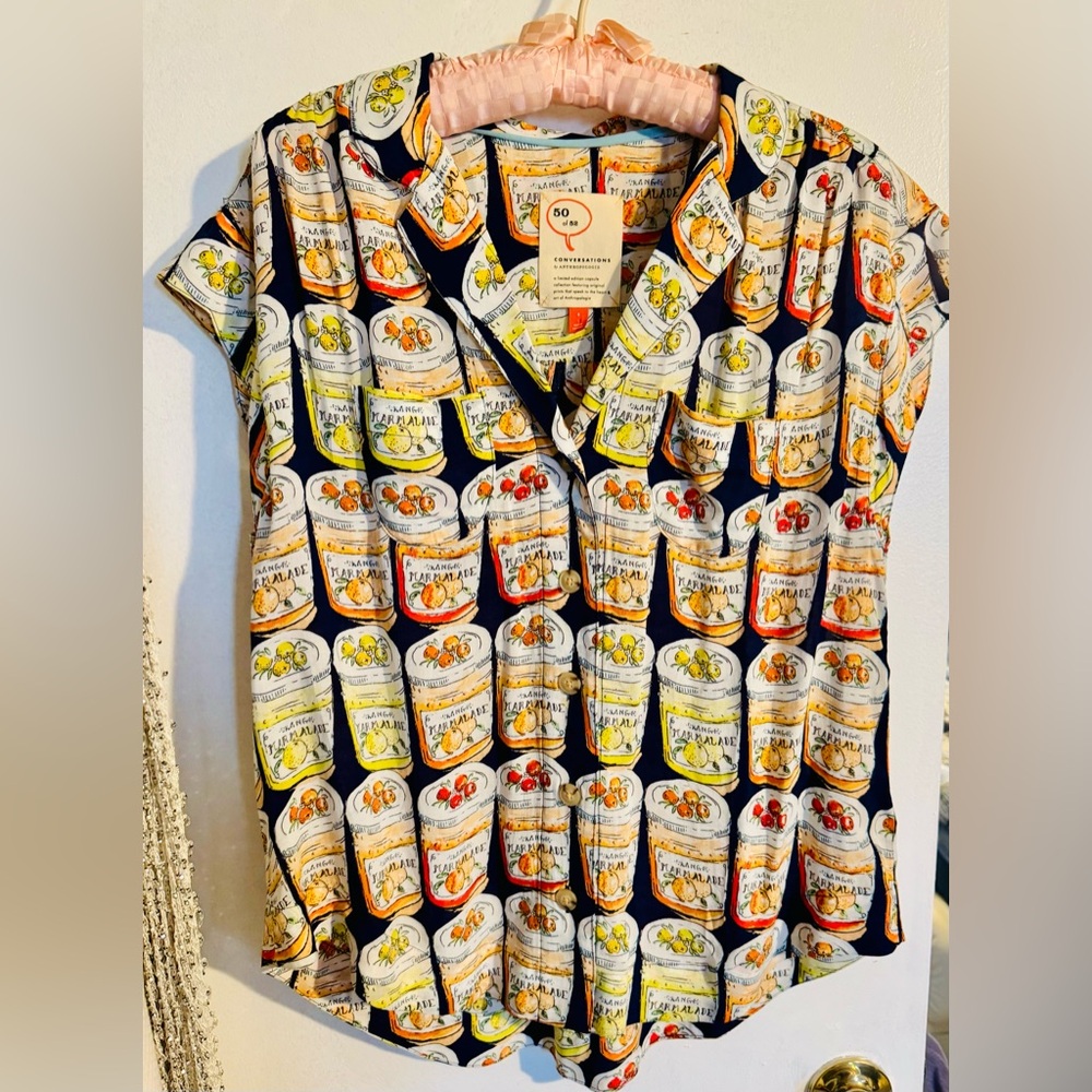 Anthropologie button down, silky soft, flowing, cap sleeve blouse. - Picture 8 of 13